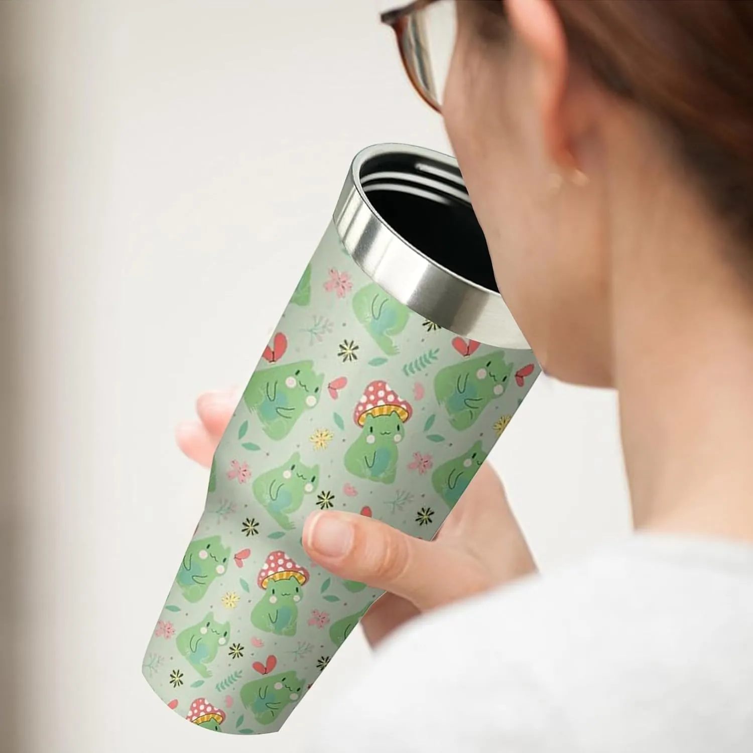 30 oz Frog Tumbler with Handle and Flip Straw, Stainless Steel Insulated Cup with Lid and Straw,Travel Coffee Mug Water Bottle,Christmas Birthday Mothers Day Gifts for Women Animal Lovers