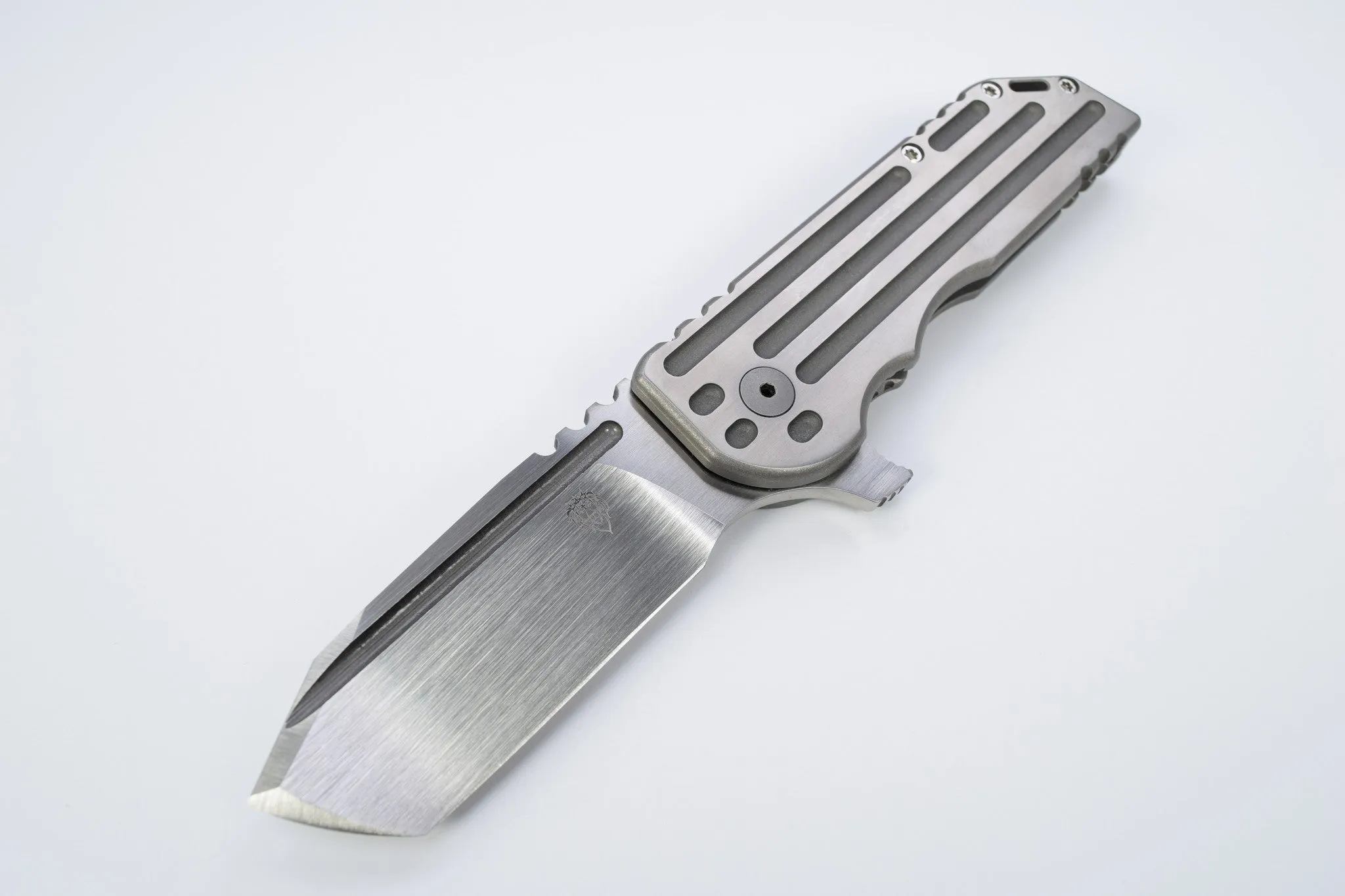 Alphahunter Tactical Design White Knight Warhorse - Free Shipping