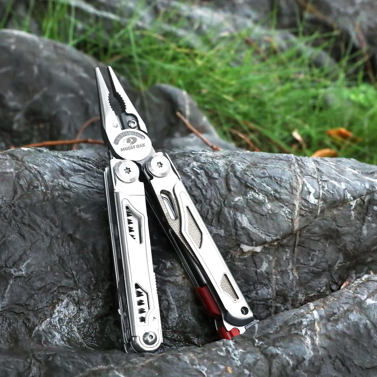 MOSSY OAK Multitool, 19-in-1 Stainless Steel Multi Tool Pliers, Self-locking EDC Gear with Sheath for Outdoor, Survival, Camping, Hiking, Father Day Gifts