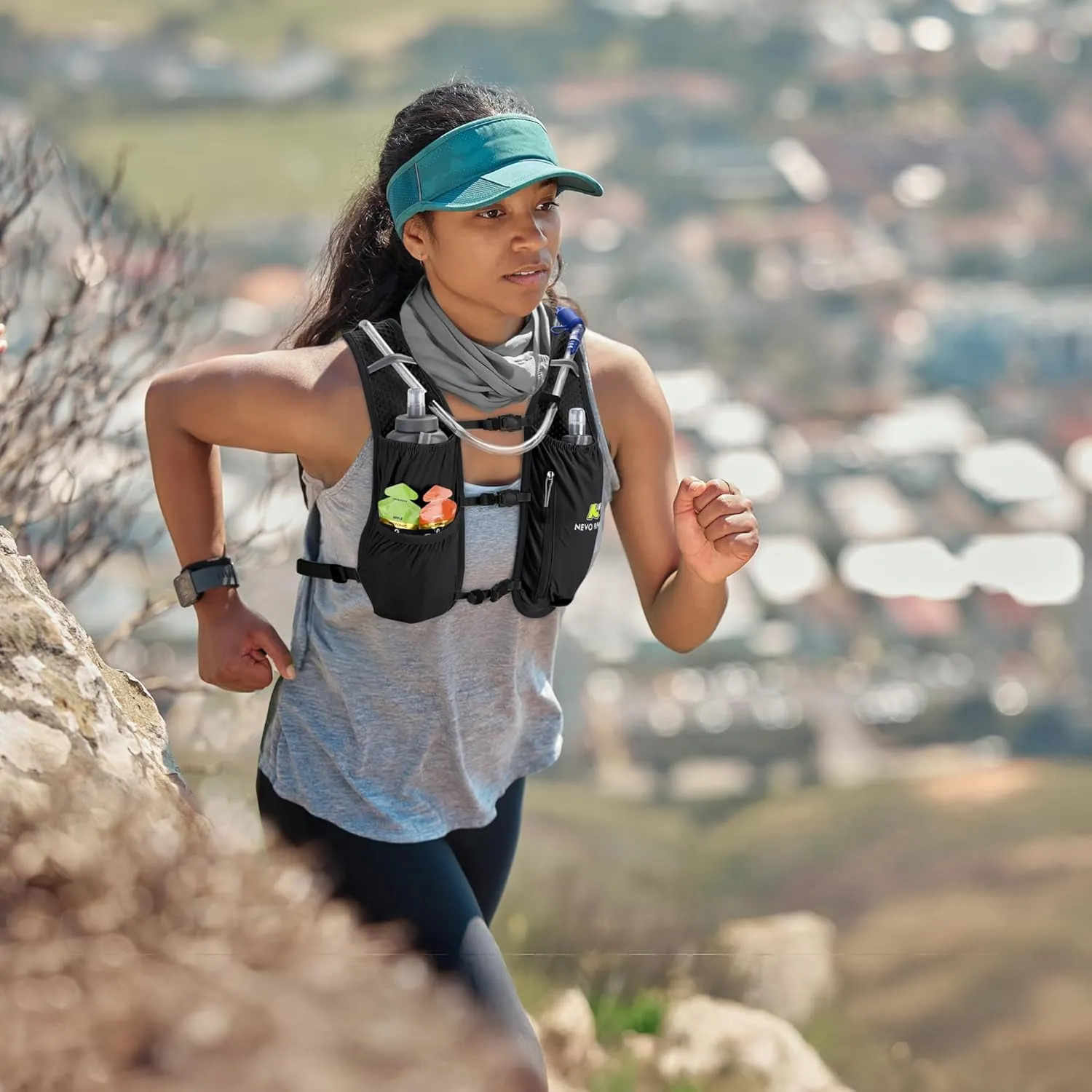 N NEVO RHINO Running Hydration Vest for Women 1.5L Water Bladder Backpack 5L Small -Lightweight Breathable Hydration Vest for Hiking Trail Running Cycling Marathon for Women