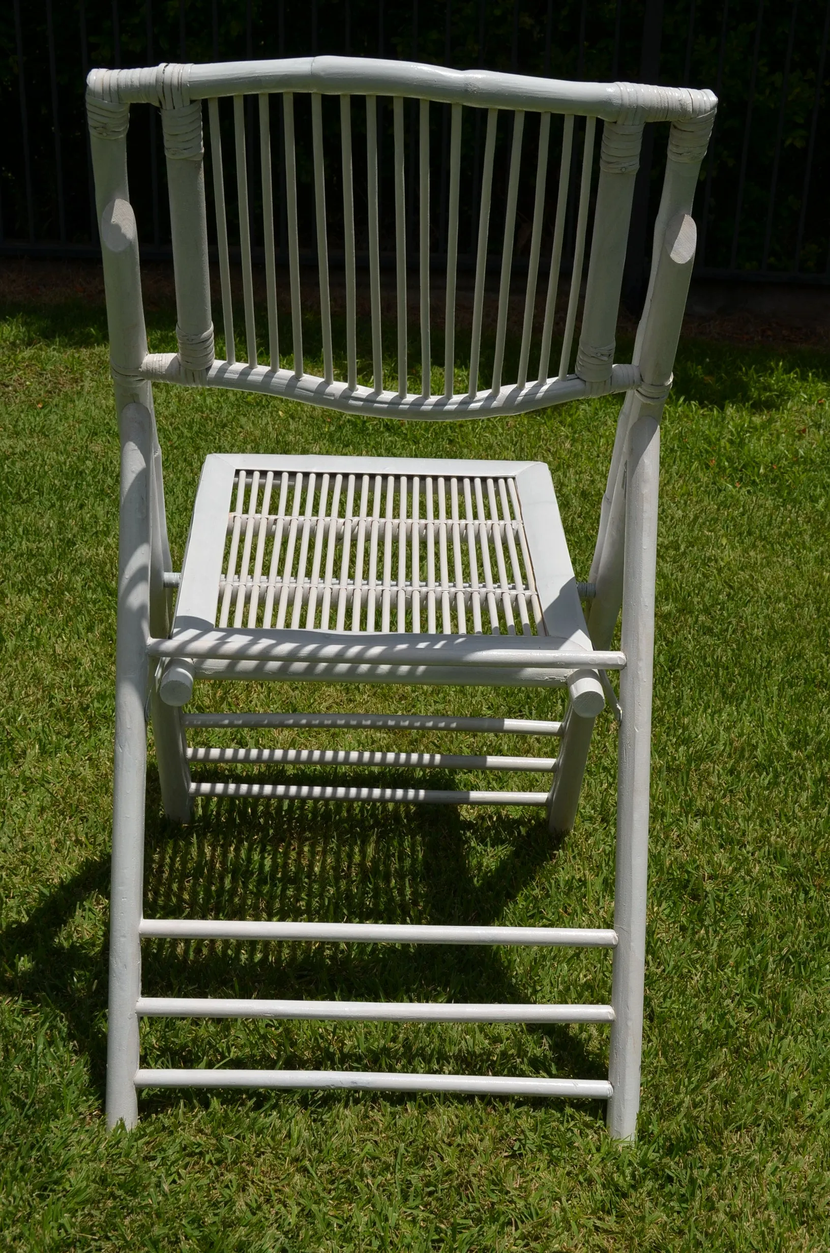 RUSTIC WHITE - Bamboo Folding Chair
