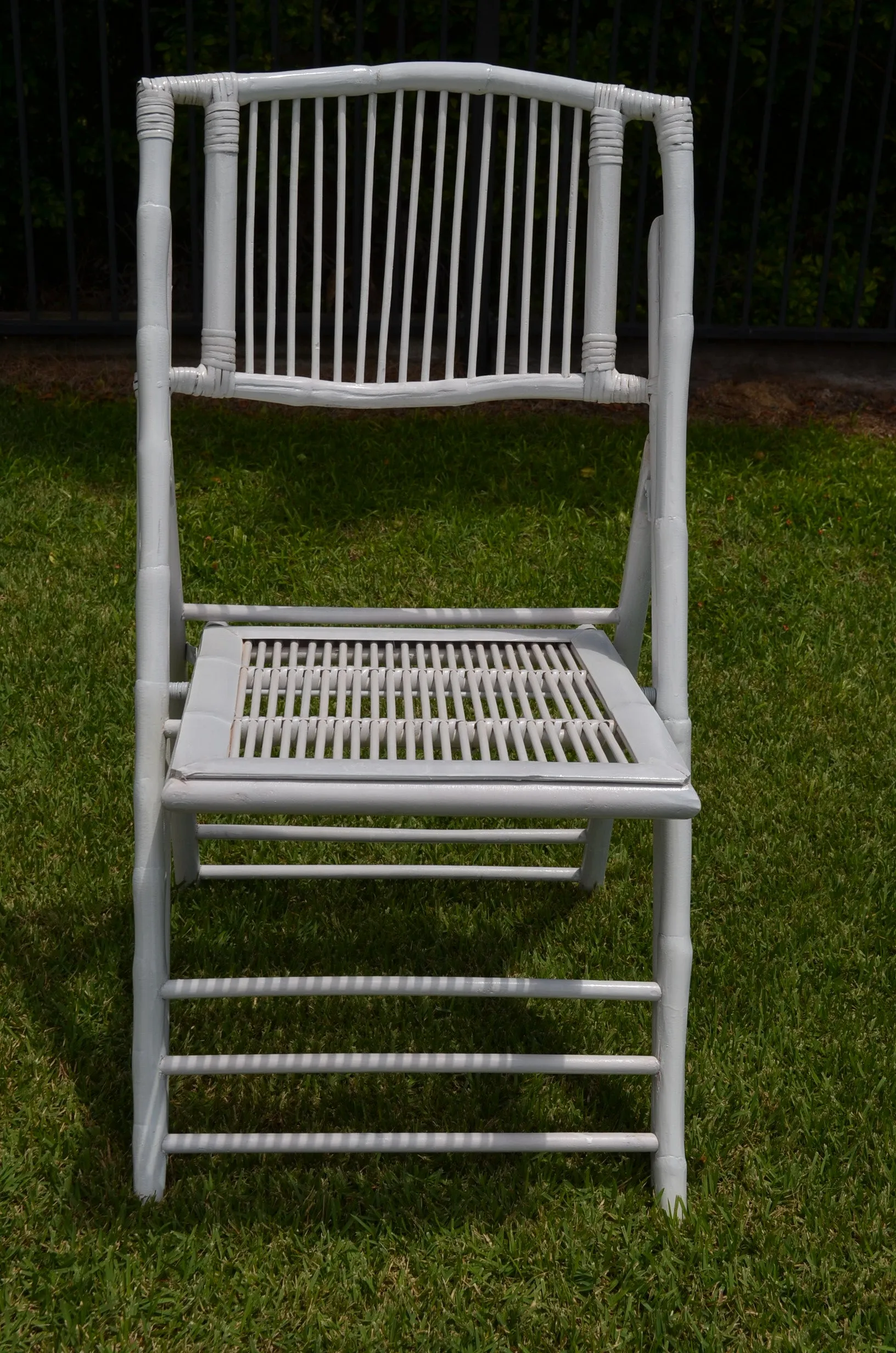 RUSTIC WHITE - Bamboo Folding Chair