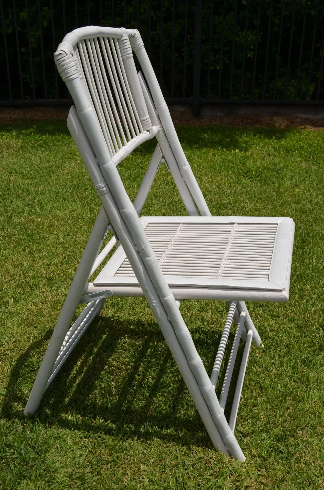 RUSTIC WHITE - Bamboo Folding Chair