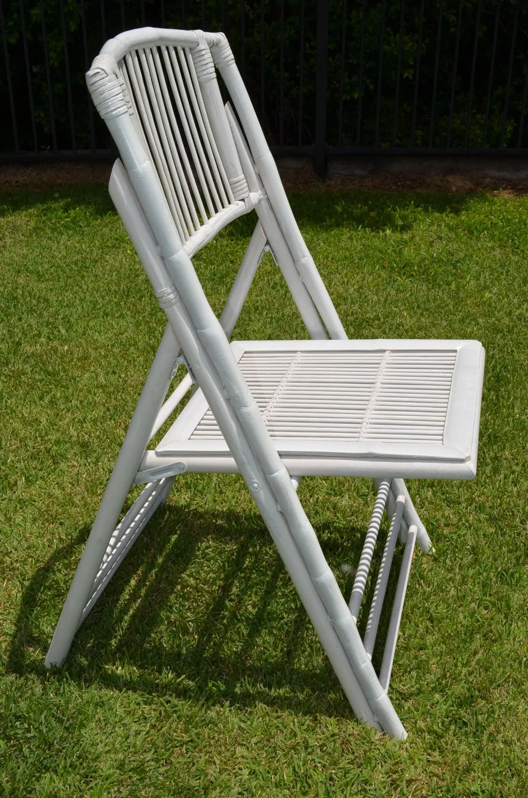 RUSTIC WHITE - Bamboo Folding Chair