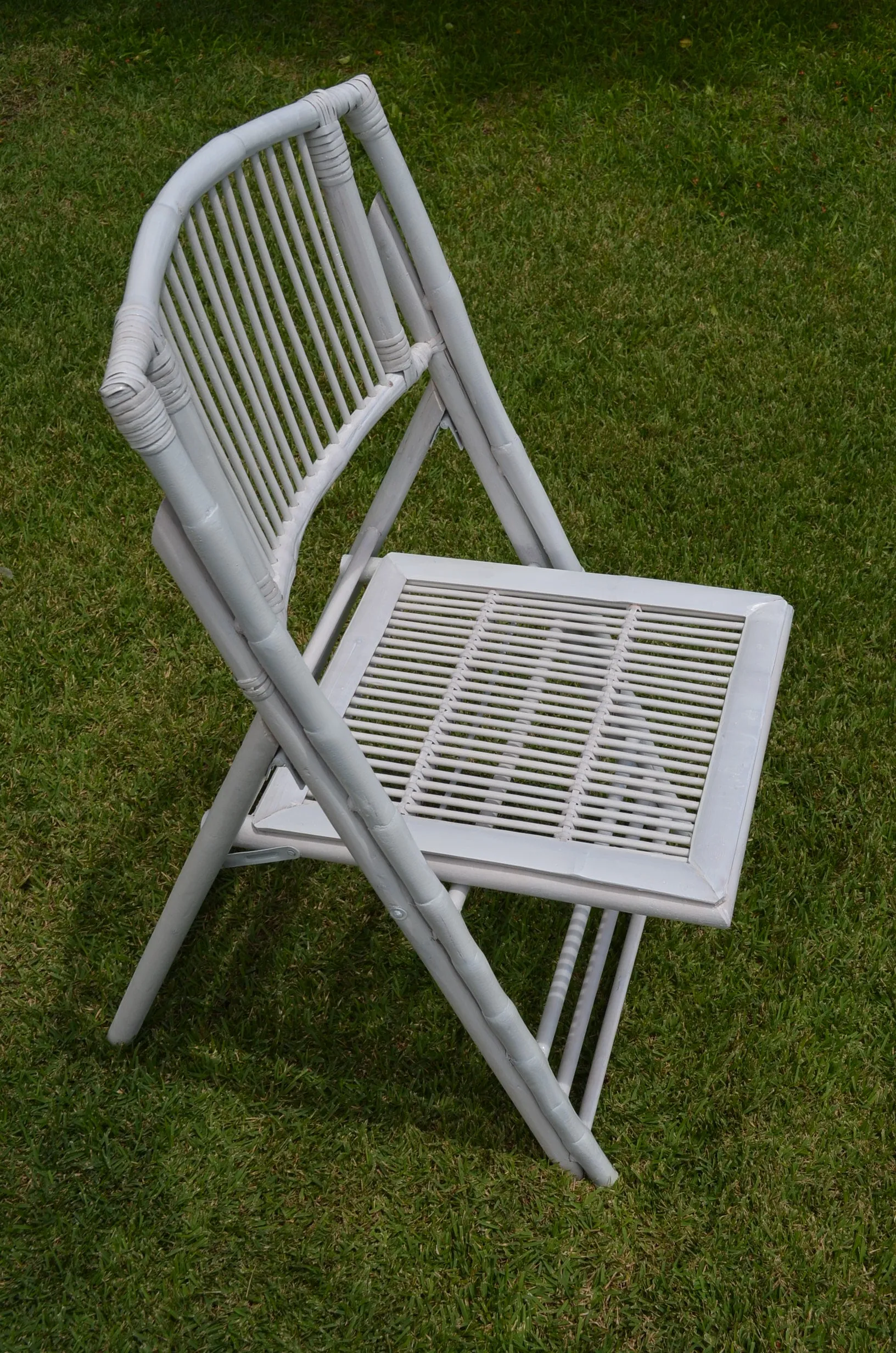 RUSTIC WHITE - Bamboo Folding Chair