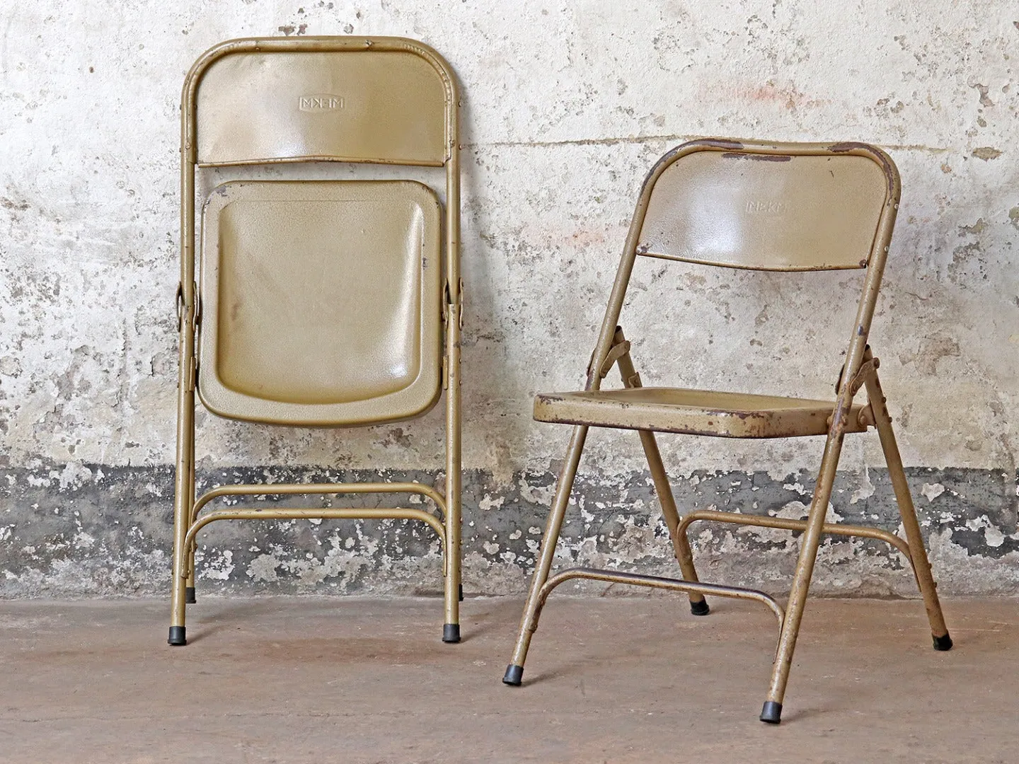 Set Of 12 Cappuccino Vintage Chairs