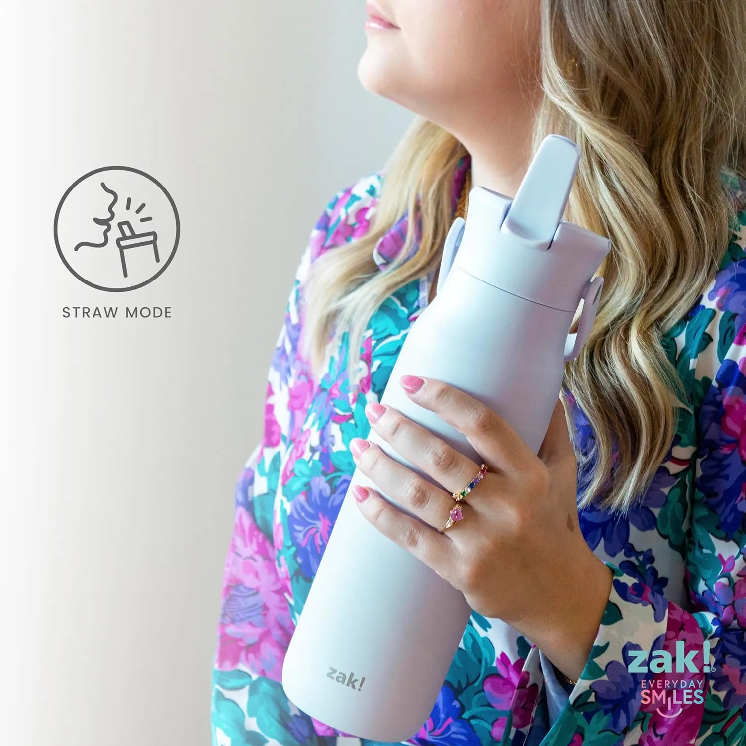 Zak Designs Sanrio Harmony Water Bottle for Travel or At Home, 32oz Stainless Steel is Leak-Proof When Closed and Vacuum Insulated with Straw Lid and Carry Handle (Hello Kitty)