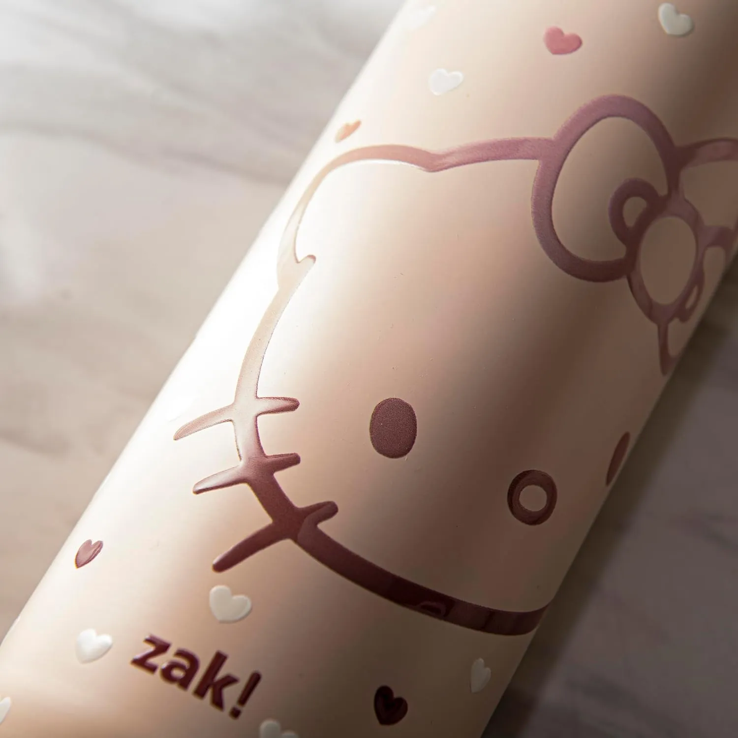 Zak Designs Sanrio Harmony Water Bottle for Travel or At Home, 32oz Stainless Steel is Leak-Proof When Closed and Vacuum Insulated with Straw Lid and Carry Handle (Hello Kitty)